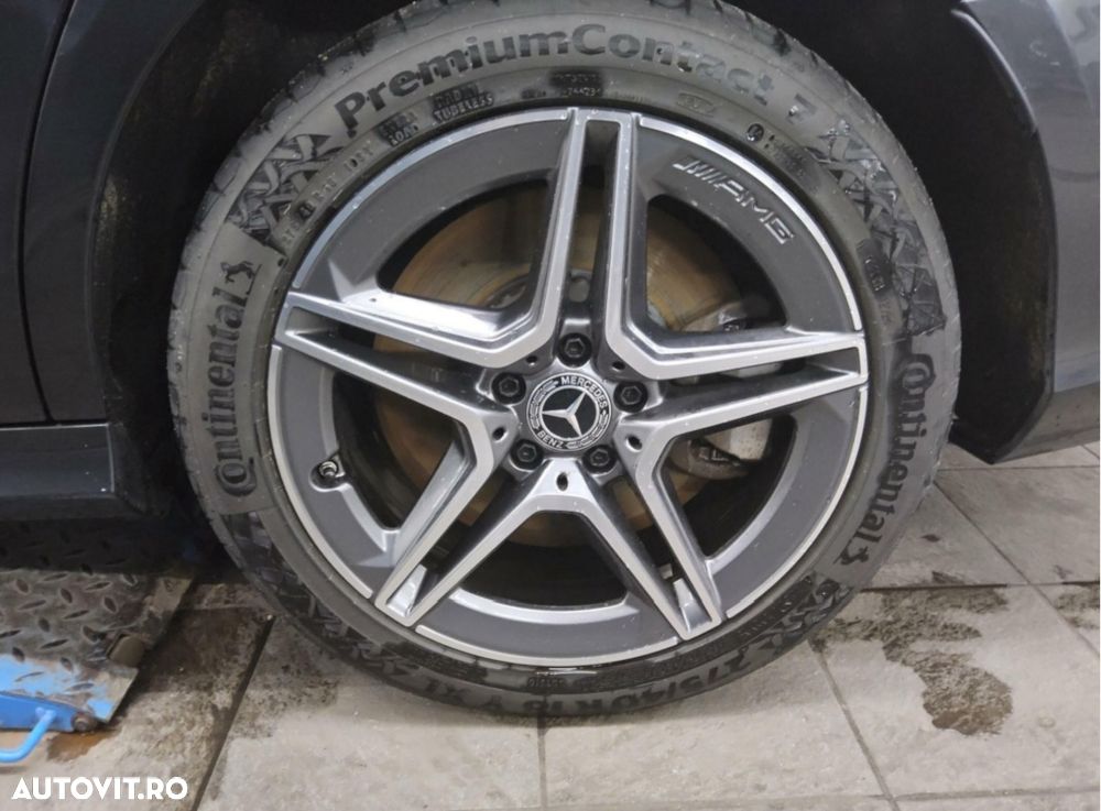 Mercedes-Benz E 300 Aut. - 13