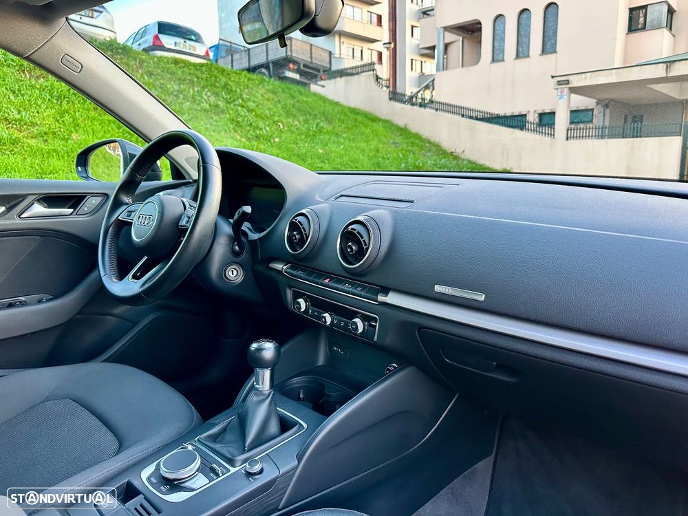 Audi A3 Sportback - 33