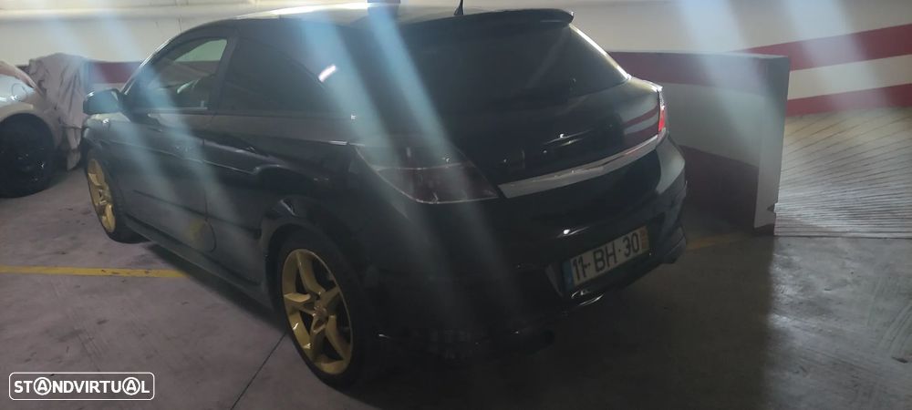 Opel Astra GTC 1.9 CDTI - 2