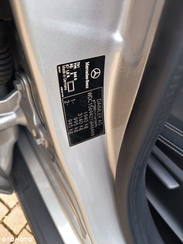 Mercedes-Benz GLA 180 Urban - 25