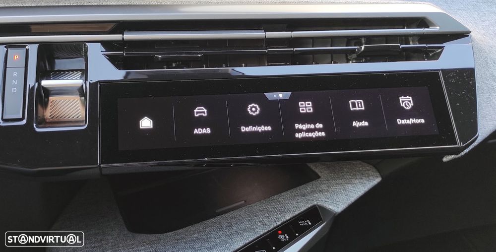 Peugeot E-3008 Allure - 39