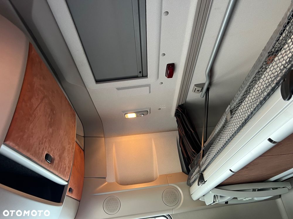 DAF XF 530 FT USZKODZONY SILNIK/PALI/JEŹDZI - 19