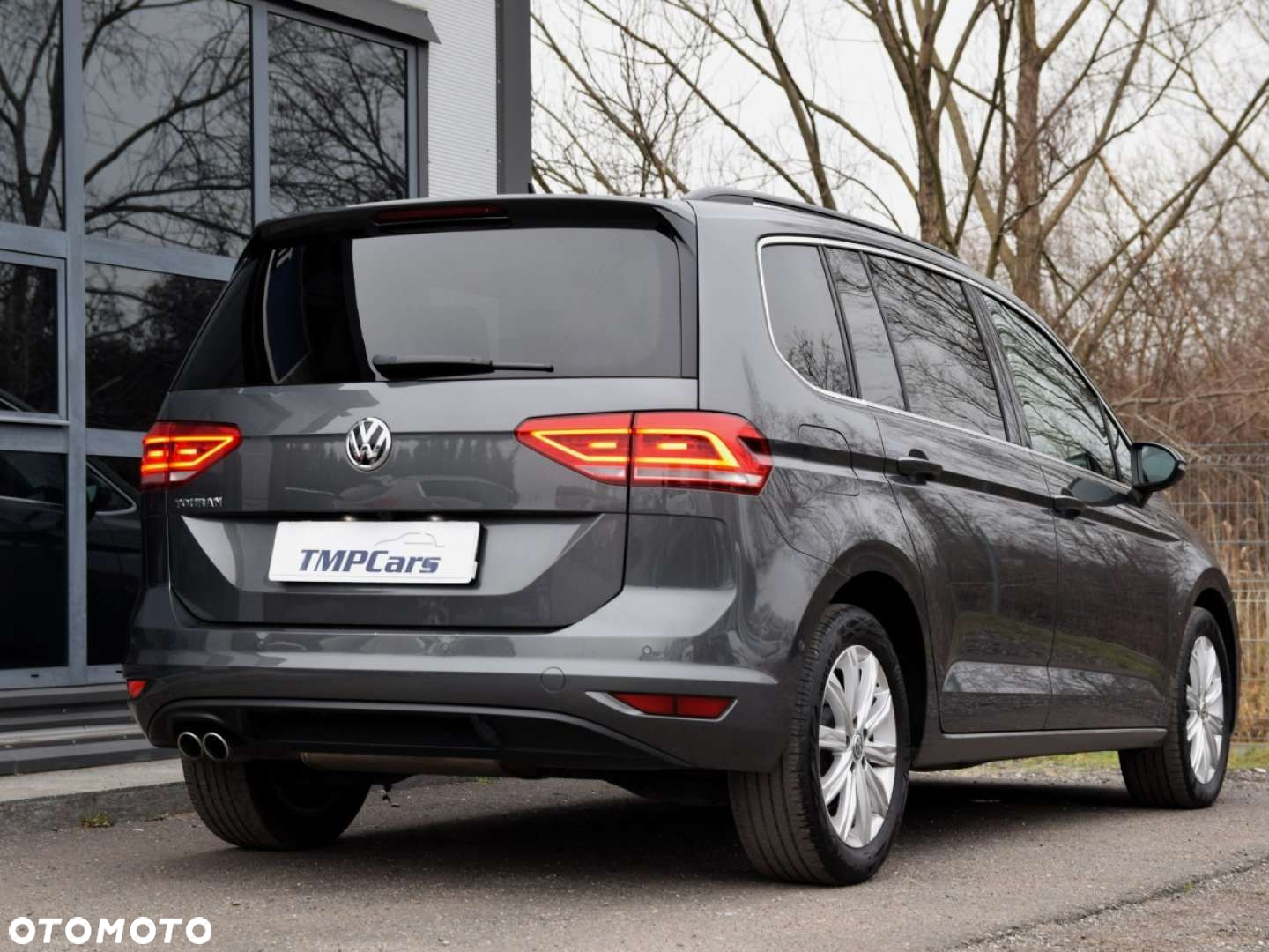 Volkswagen Touran - 19