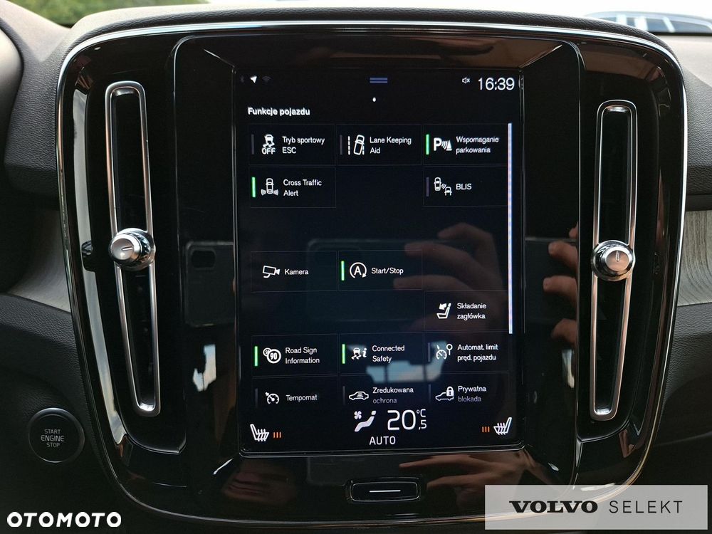 Volvo XC 40 - 25