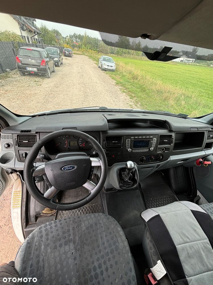 Ford Transit - 12