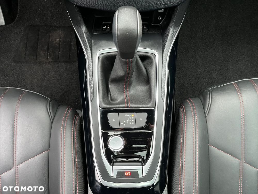 Peugeot 308 BlueHDi 150 EAT6 Stop & Start GT-Line Edition - 27