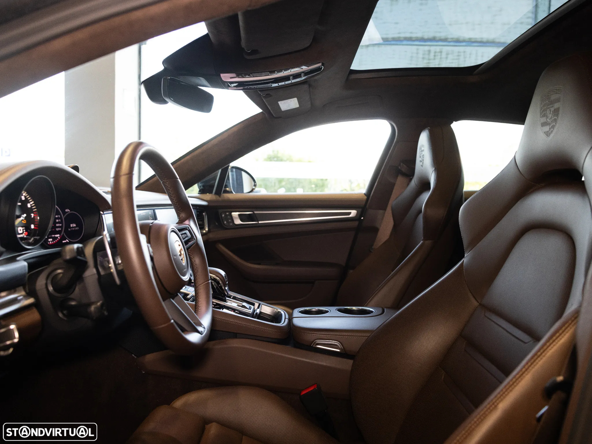 Porsche Panamera 4 E-Hybrid Platinum Edition - 28