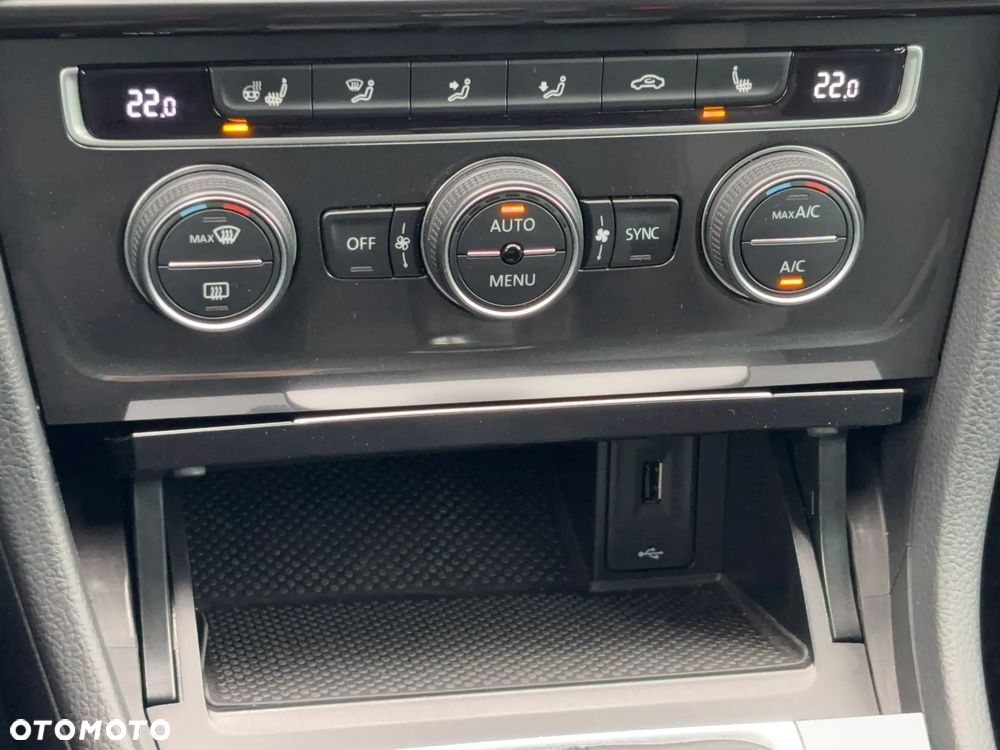 Volkswagen Golf 1.6 TDI BMT Comfortline - 11