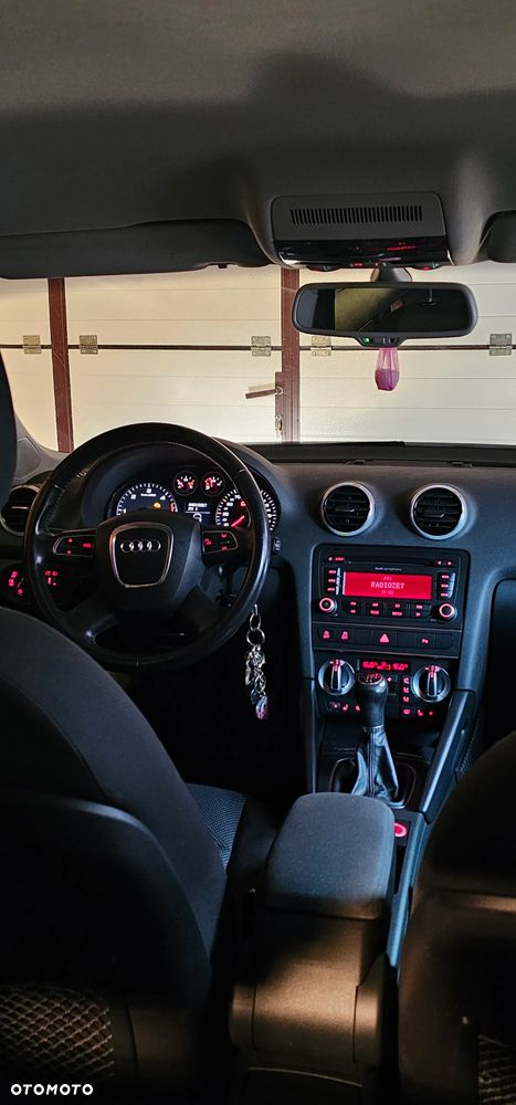 Audi A3 Sportback 1.6 TDI DPF Attraction - 29
