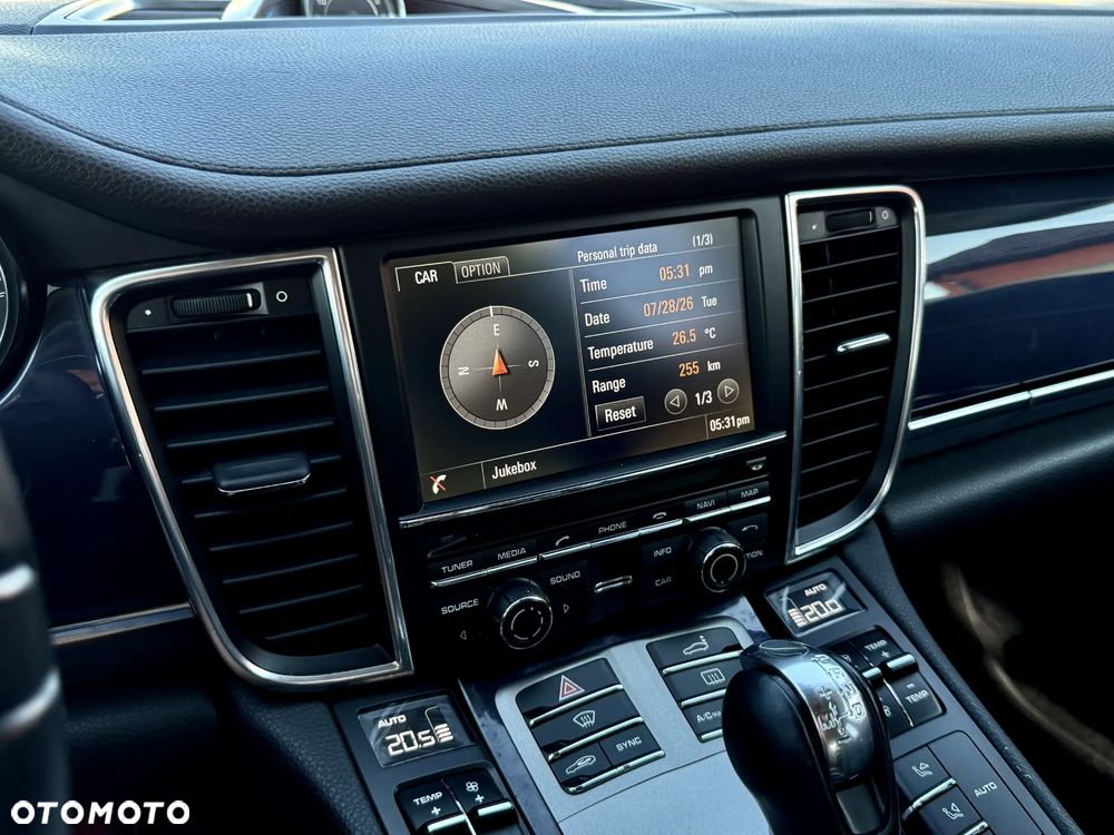 Porsche Panamera 4 PDK Edition - 14