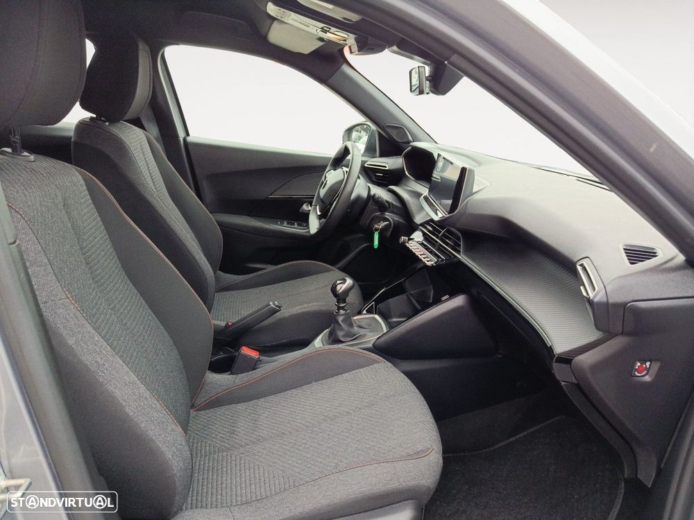 Peugeot 2008 1.2 PureTech Style - 15