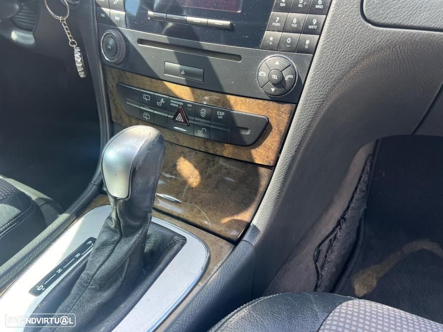 Mercedes-Benz E 200 - 8