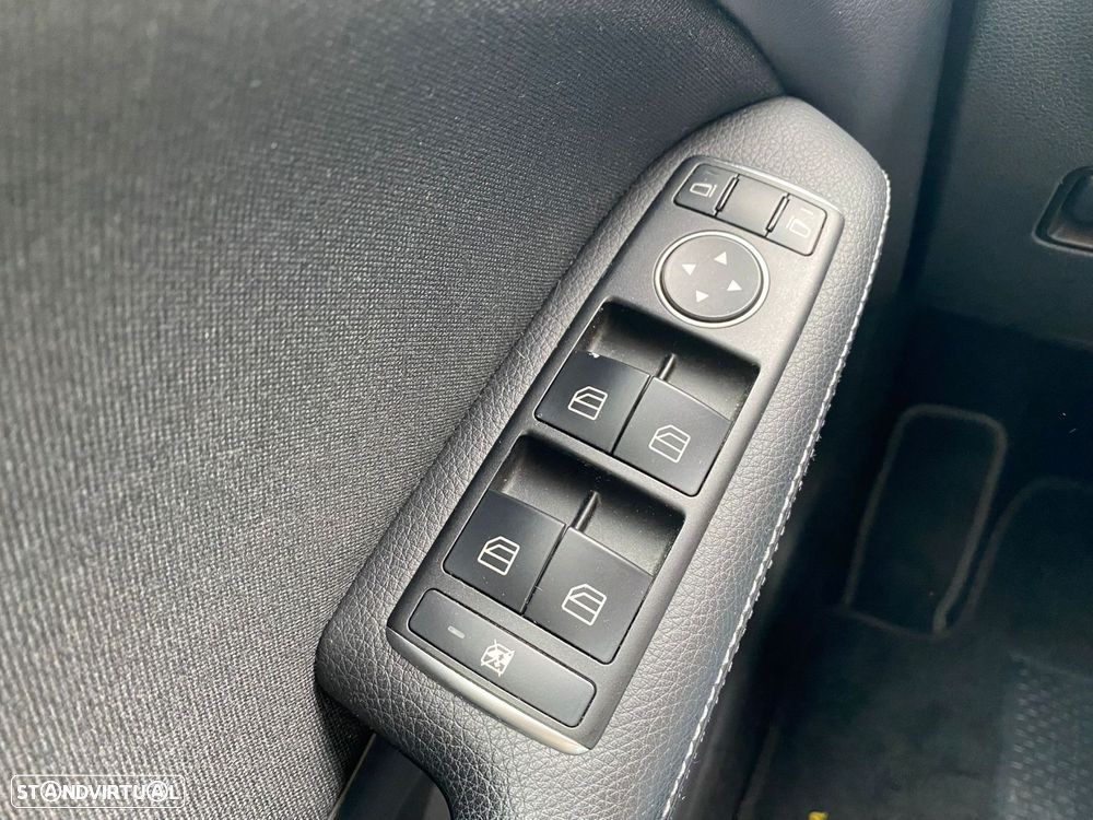 Mercedes-Benz B 180 d Style - 12