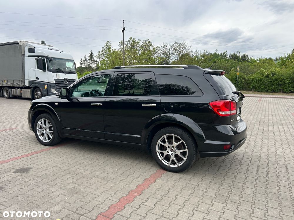 Fiat Freemont 2.0 Multijet 16V DPF Automatik Allrad Lounge - 16