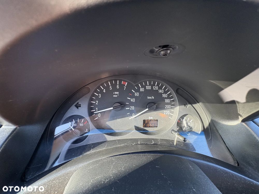 Opel Corsa 1.2 16V Cosmo - 8