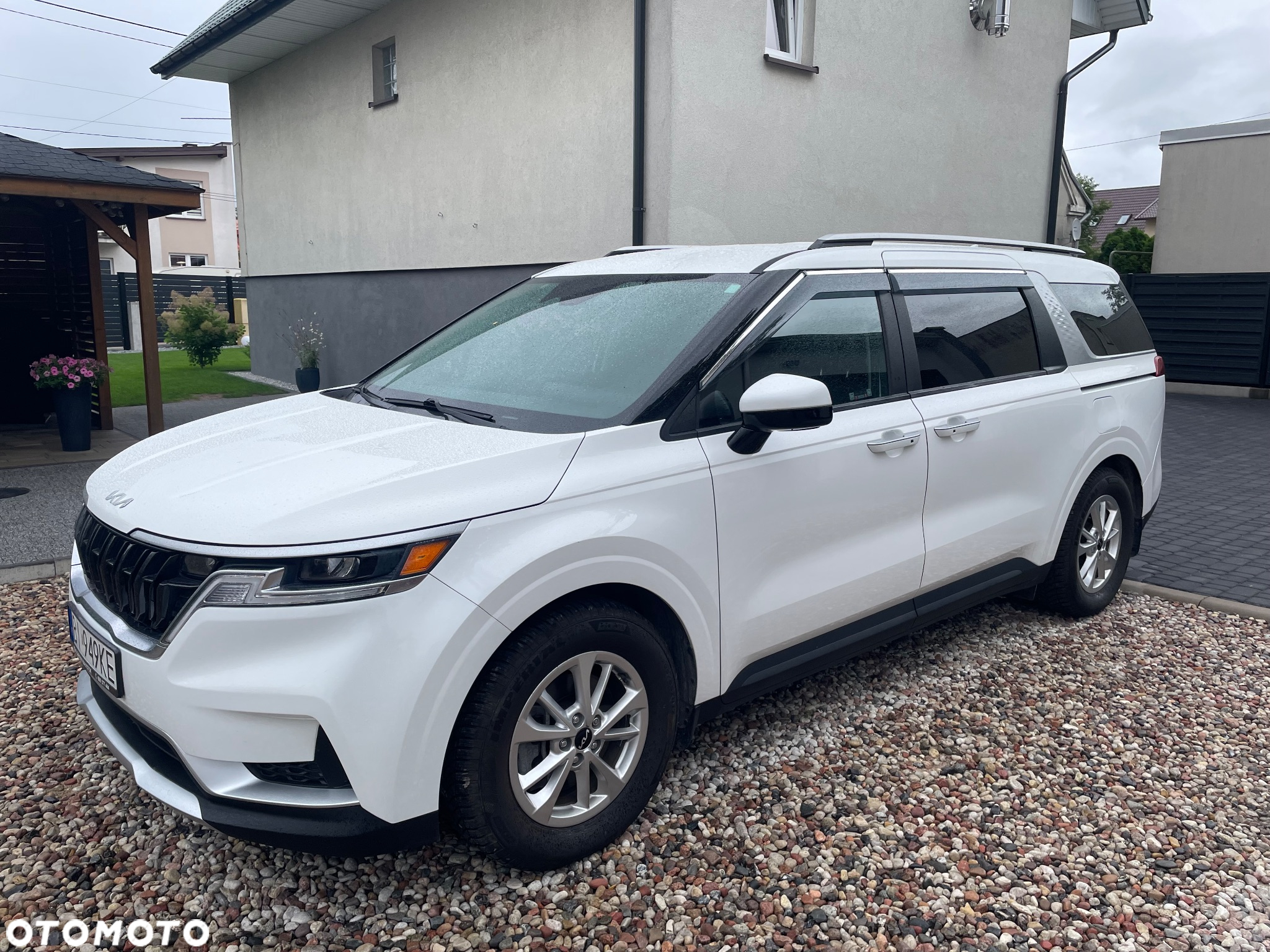 Kia Carnival - 7