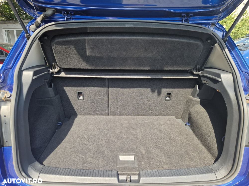 Volkswagen T-Cross - 23