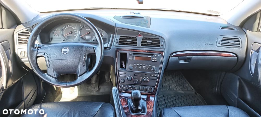 Volvo V70 2.4 D - 11