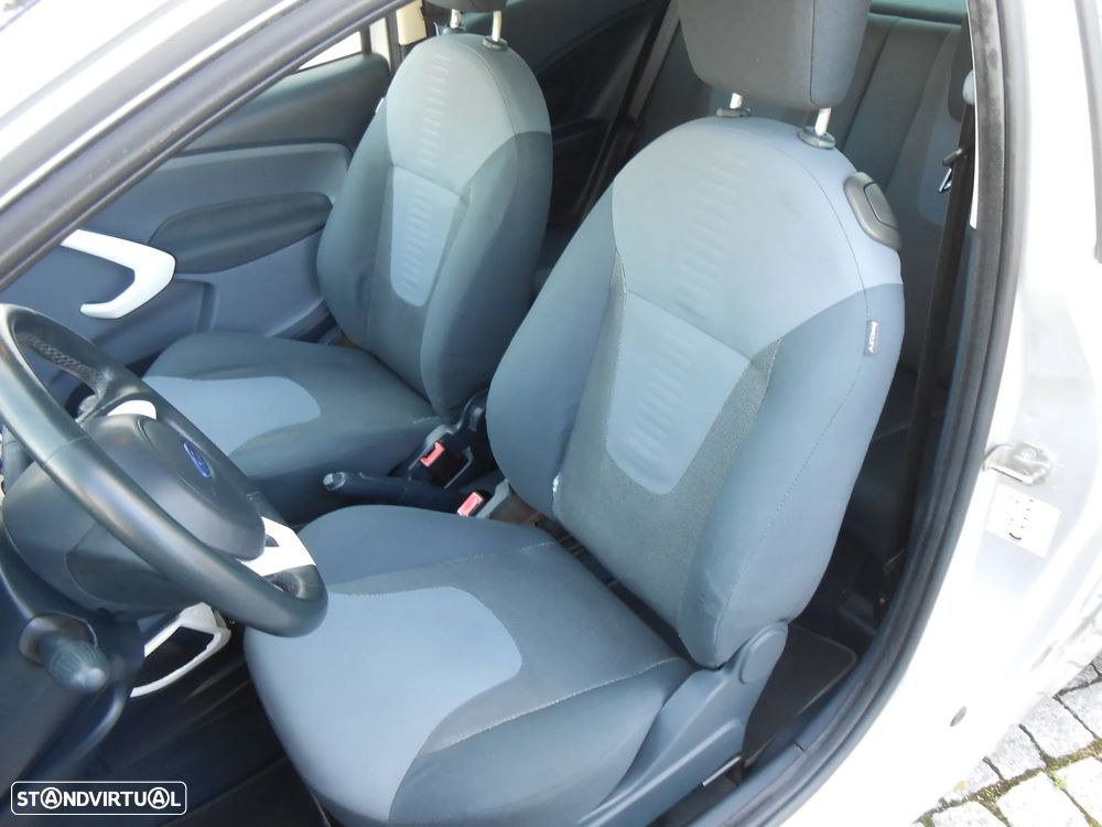 Ford KA 1.2 Titanium - 17