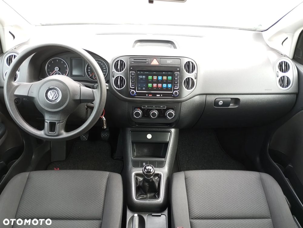 Volkswagen Golf - 6