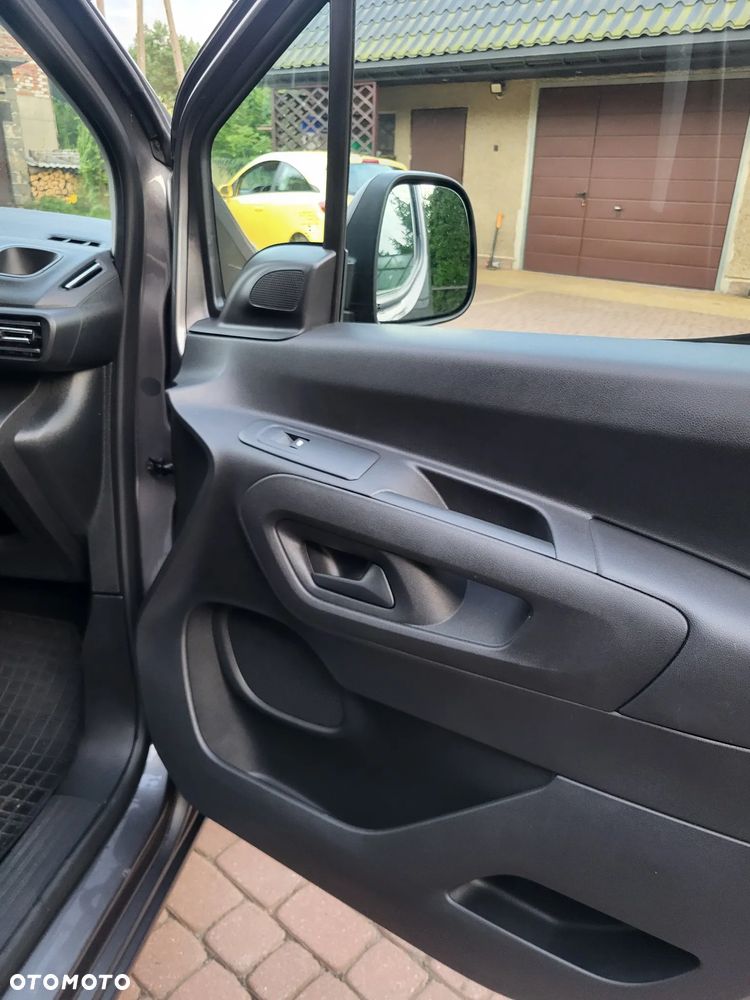 Opel COMBO - 15