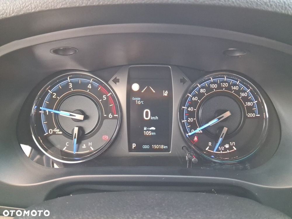 Toyota Hilux 2.8 D-4D mHEV Double Cab Invincible 4x4 - 17