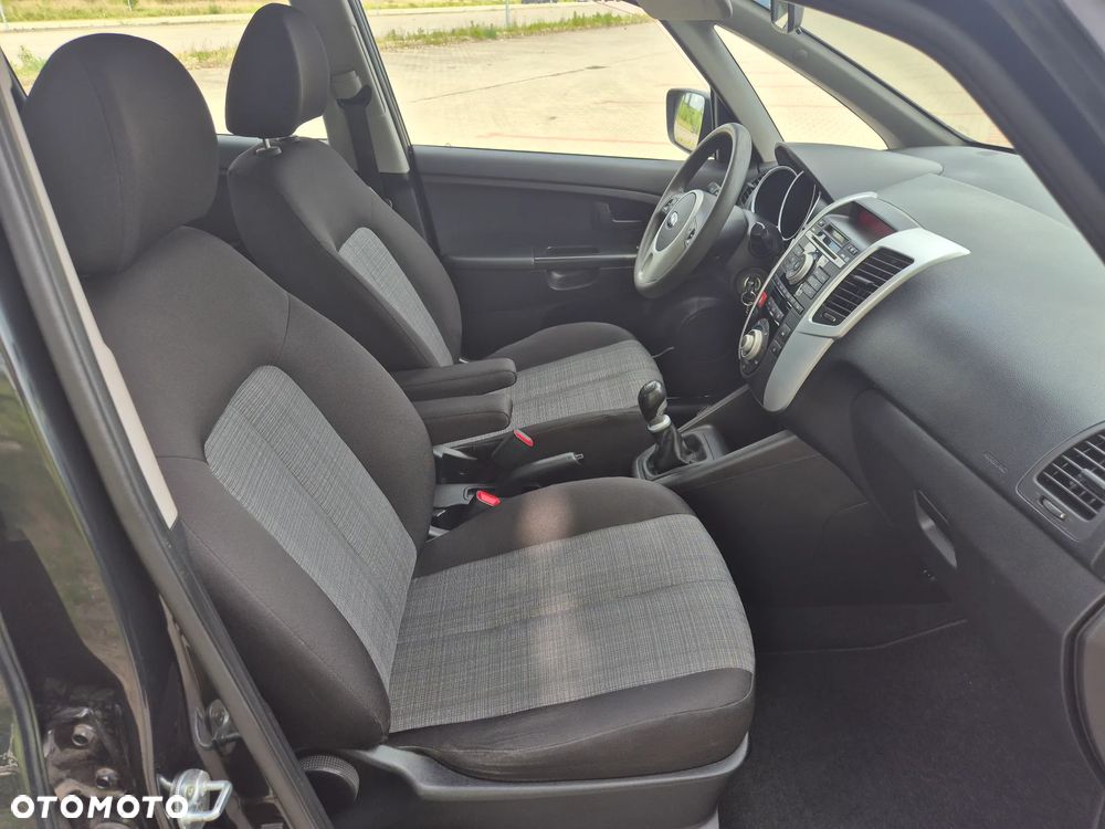 Kia Venga 1.6 Business Line - 12