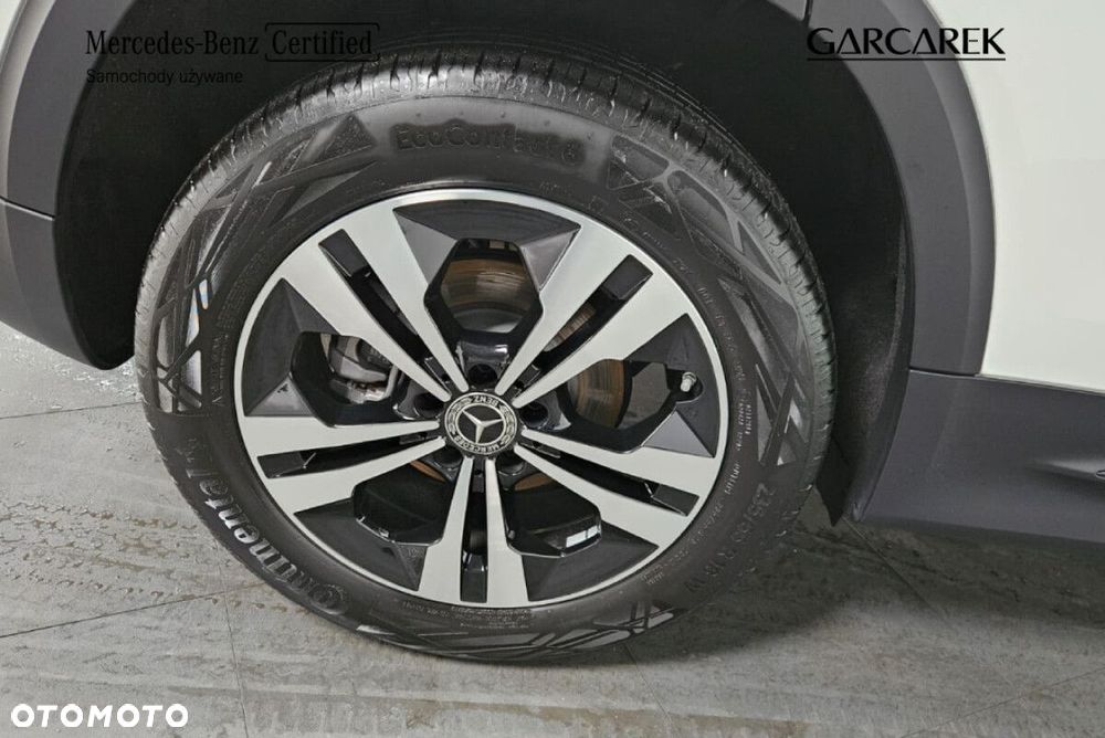 Mercedes-Benz GLB - 12