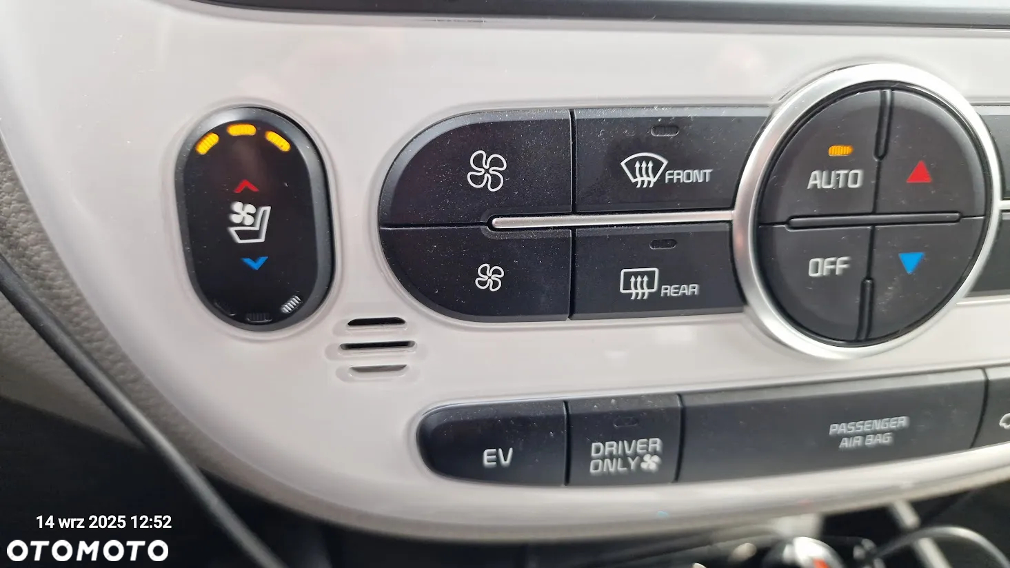Kia Soul EV - 36