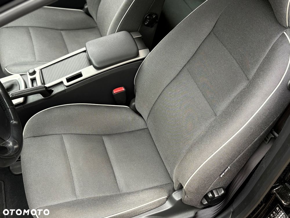 Volvo C30 1.8 Momentum - 31