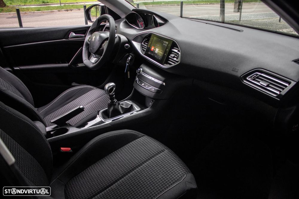 Peugeot 308 SW BlueHDi 130 Stop & Start Active - 22