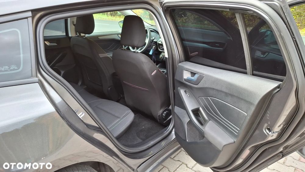 Ford Focus 1.5 EcoBlue Start-Stopp-System COOL&CONNECT - 16