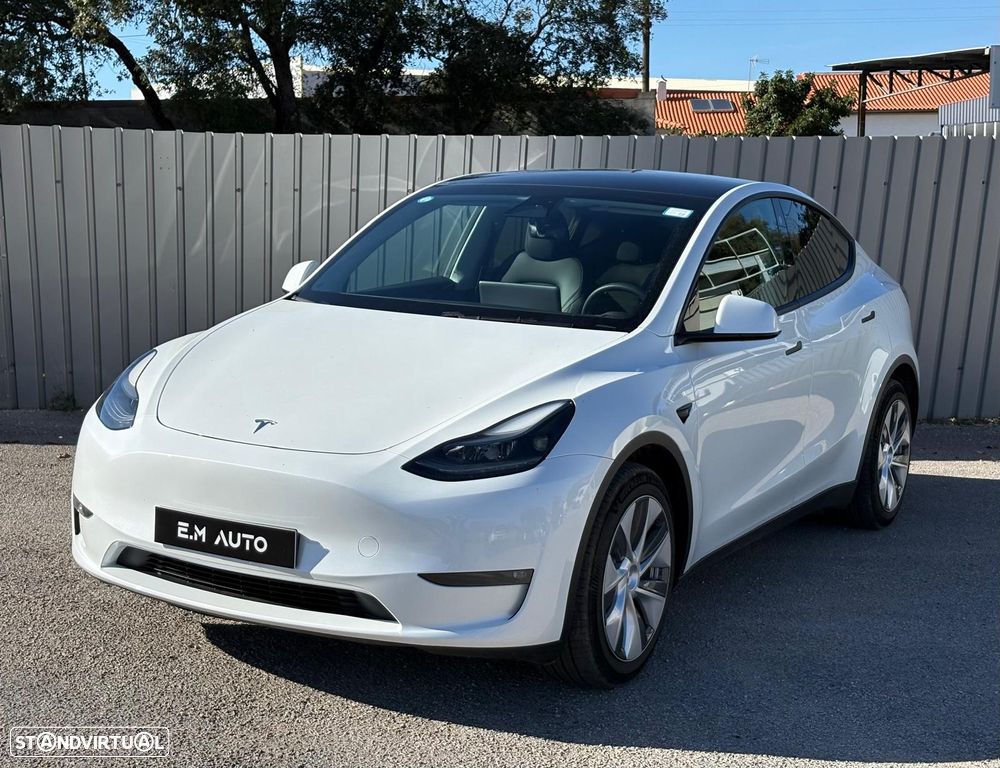 Tesla Model Y Long Range Dual Motor AWD - 4