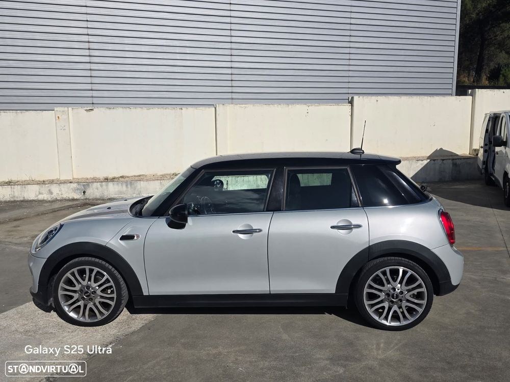 MINI 5 Portas Cooper D Auto - 4
