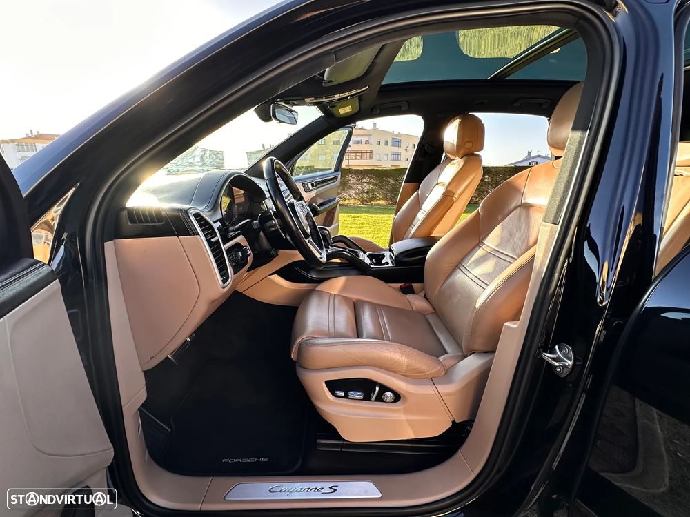 Porsche Cayenne S Tiptronic S - 25