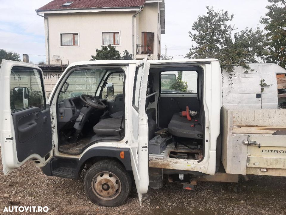 dezmembrez nissan cabstar - 1