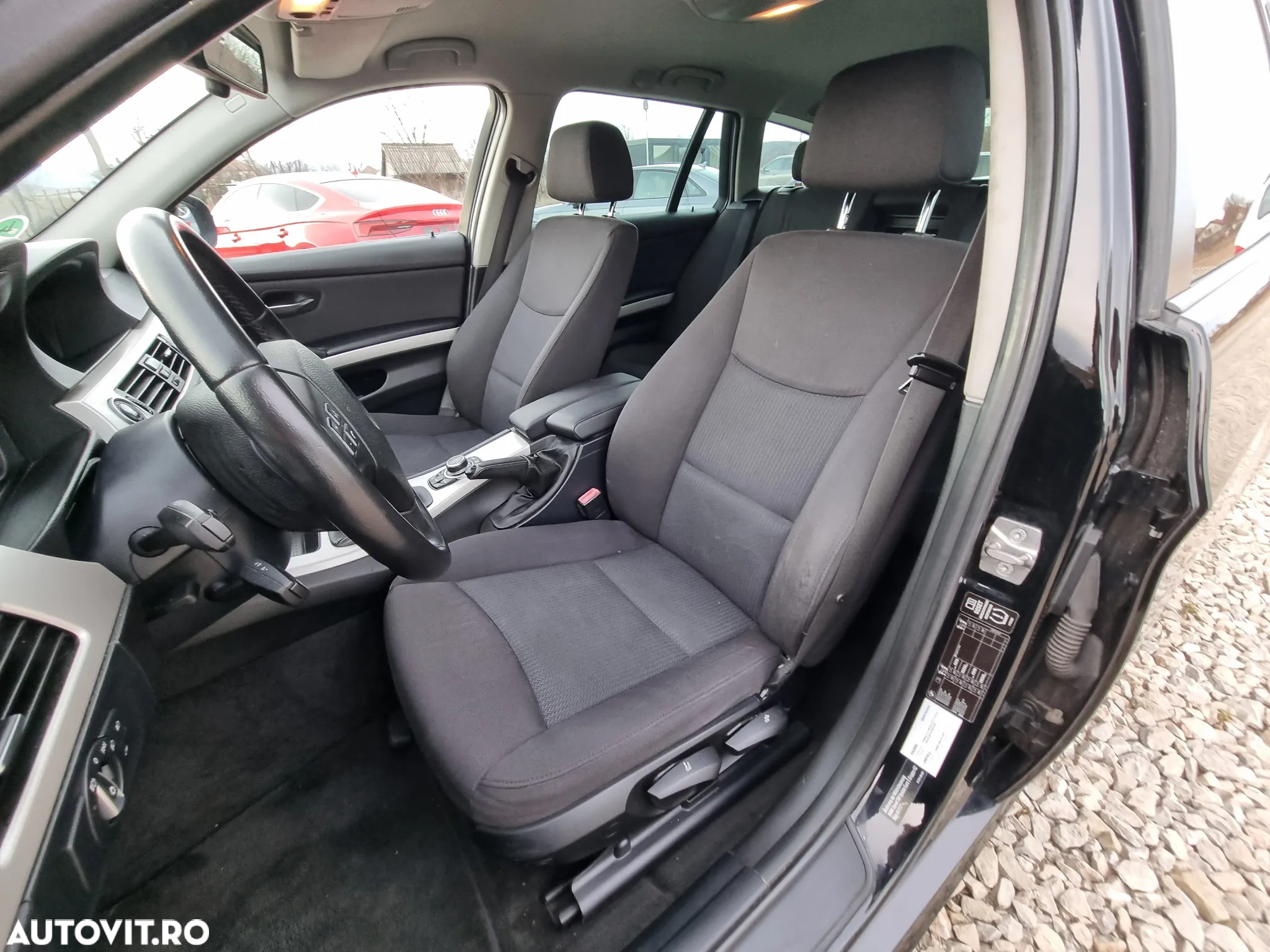 BMW Seria 3 320d DPF Touring - 9