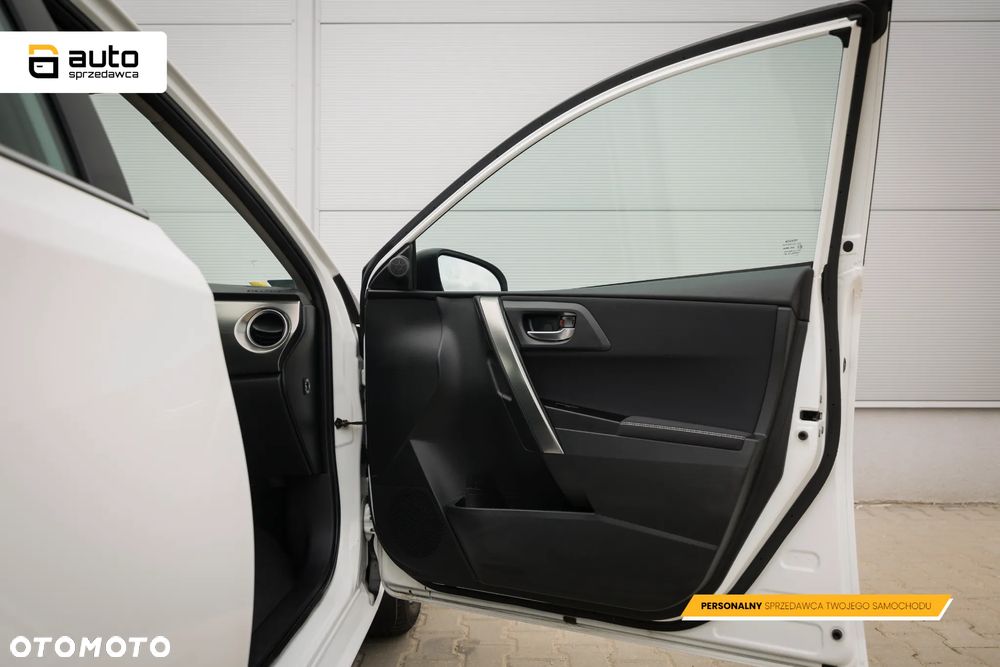 Toyota Auris 1.33 VVT-i Premium Comfort - 30