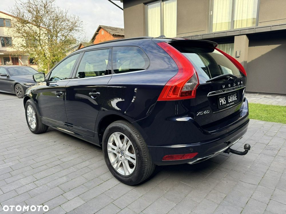 Volvo XC 60 D4 AWD Geartronic Momentum - 28