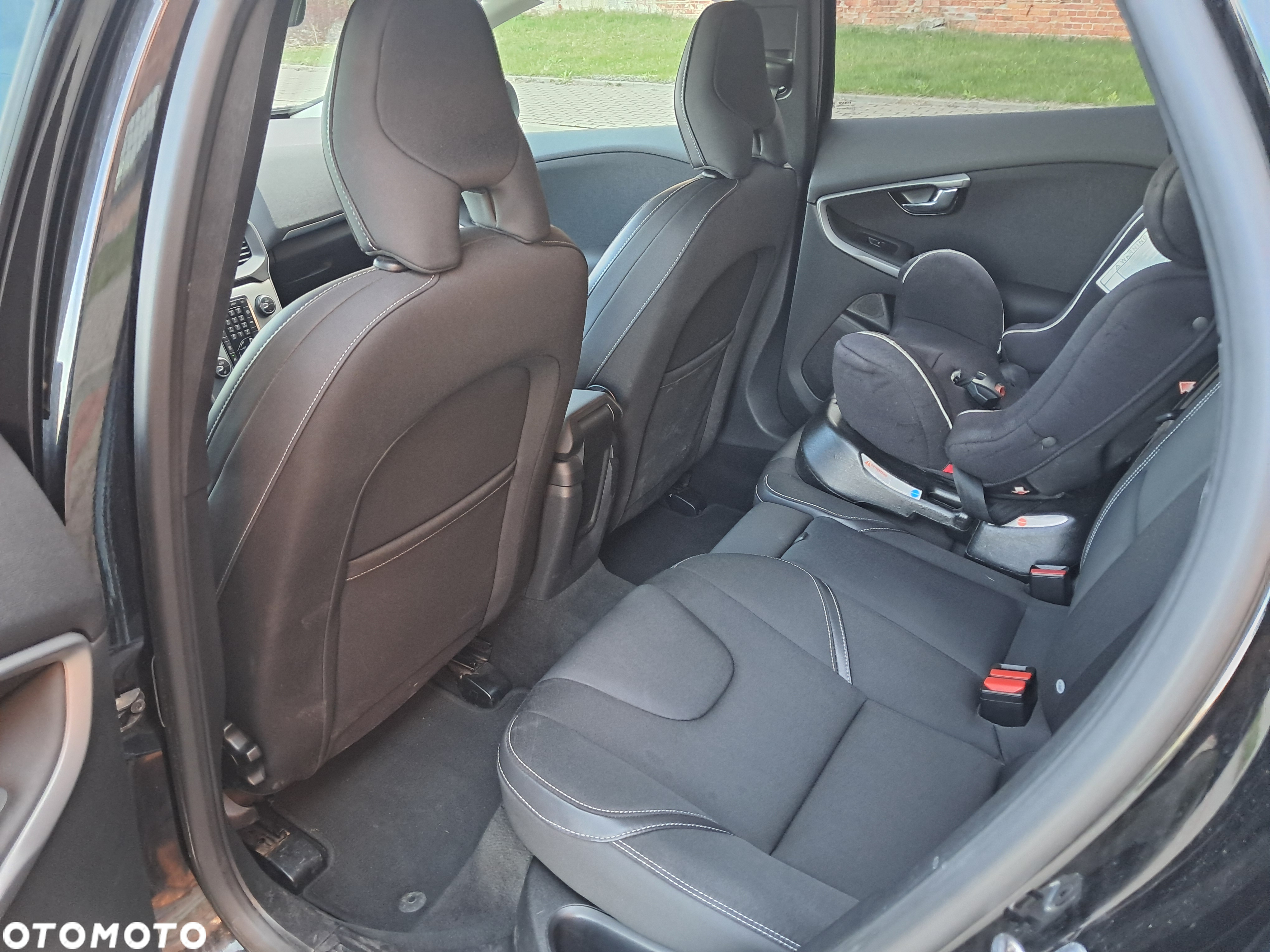 Volvo V40 T2 Momentum - 8