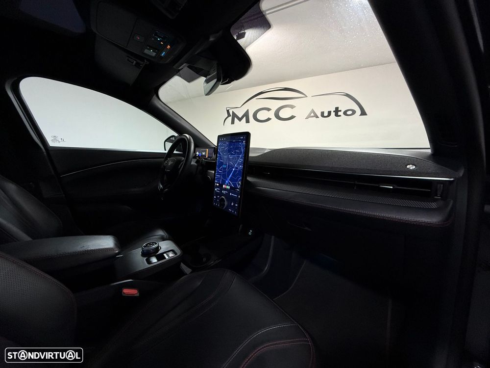 Ford Mustang Mach-E Alargada AWD - 23