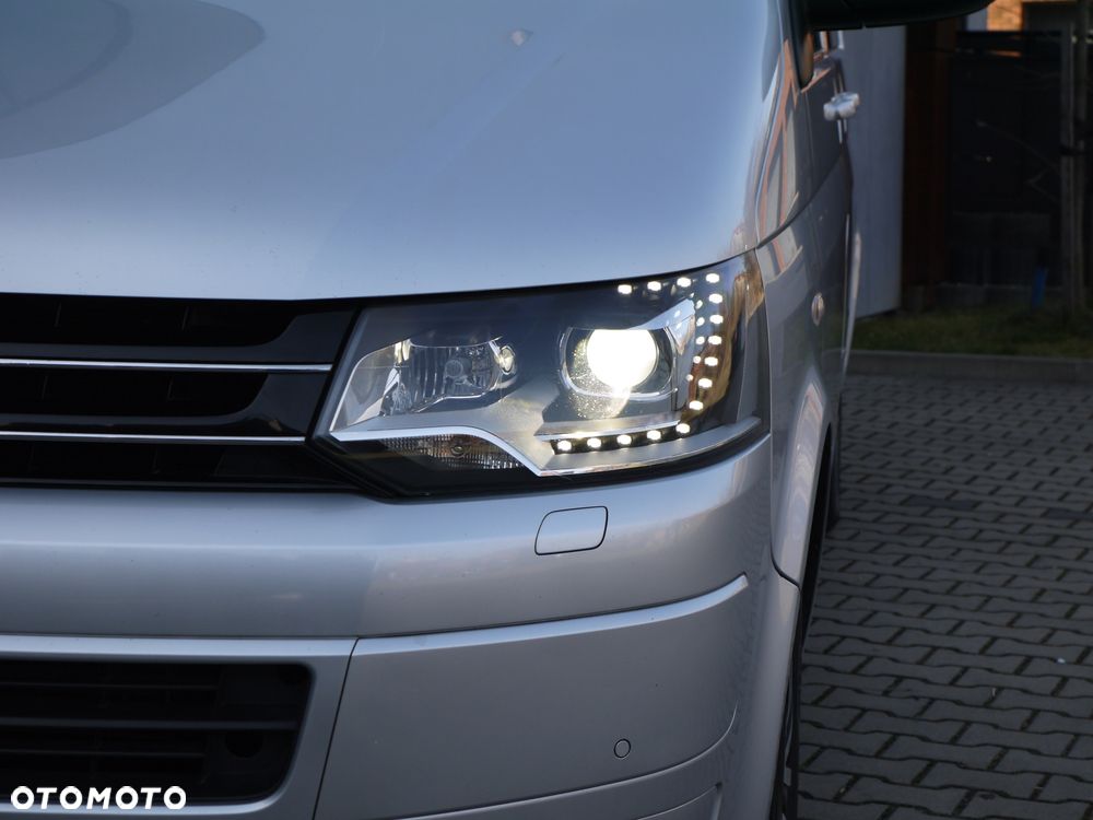 Volkswagen Caravelle - 31