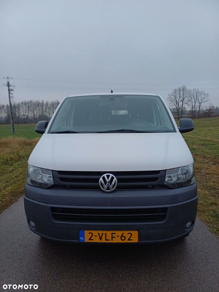 Volkswagen Transporter - 2