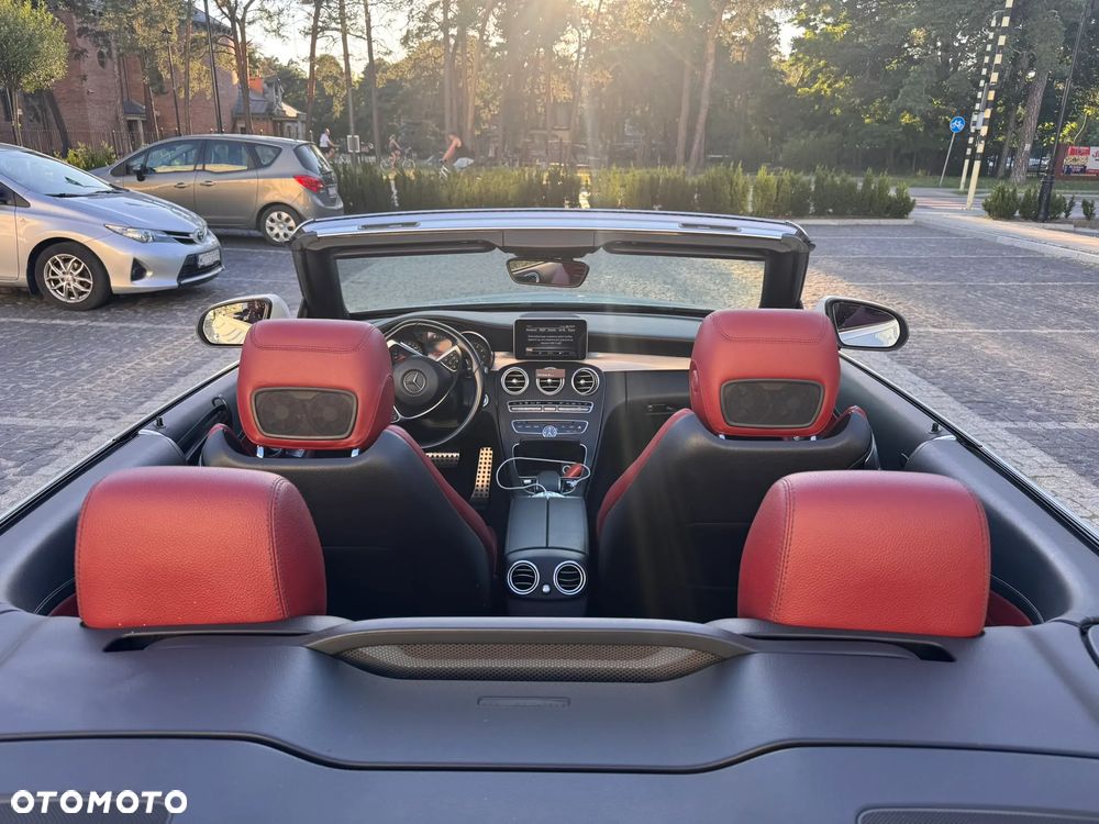 Mercedes-Benz Klasa C 300 9G-TRONIC - 12