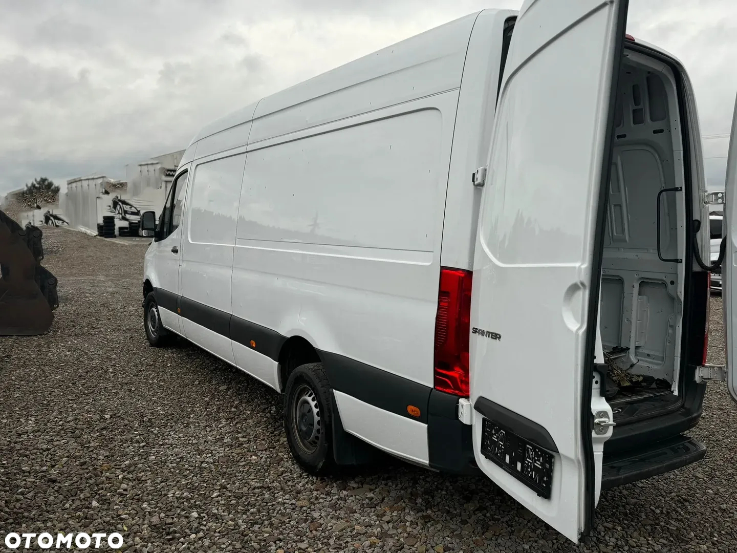 Mercedes-Benz Sprinter - 6