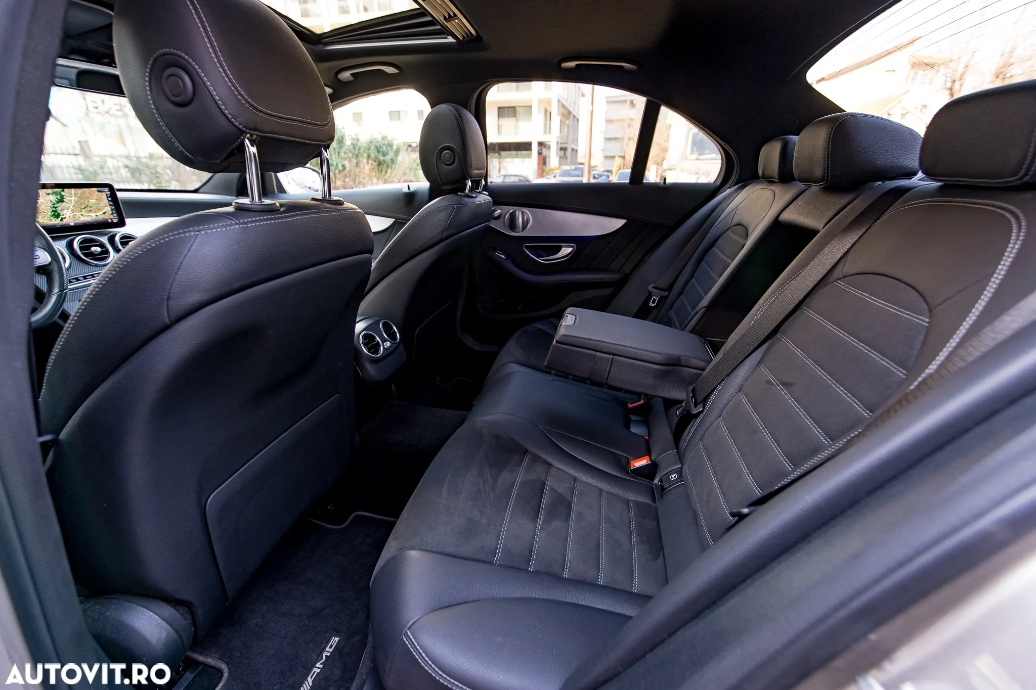 Mercedes-Benz C 300 9G-TRONIC AMG Line - 23