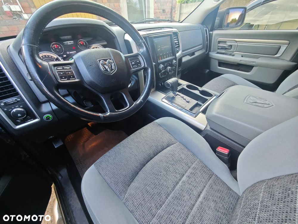 Dodge RAM 5.7 4x4 - 10