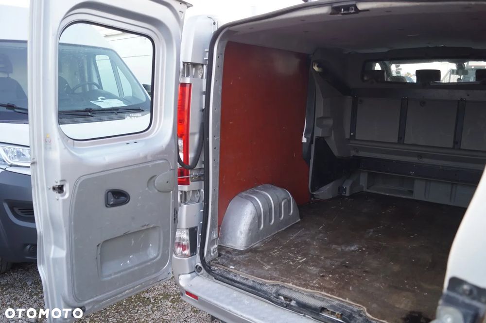 Renault Trafic - 12