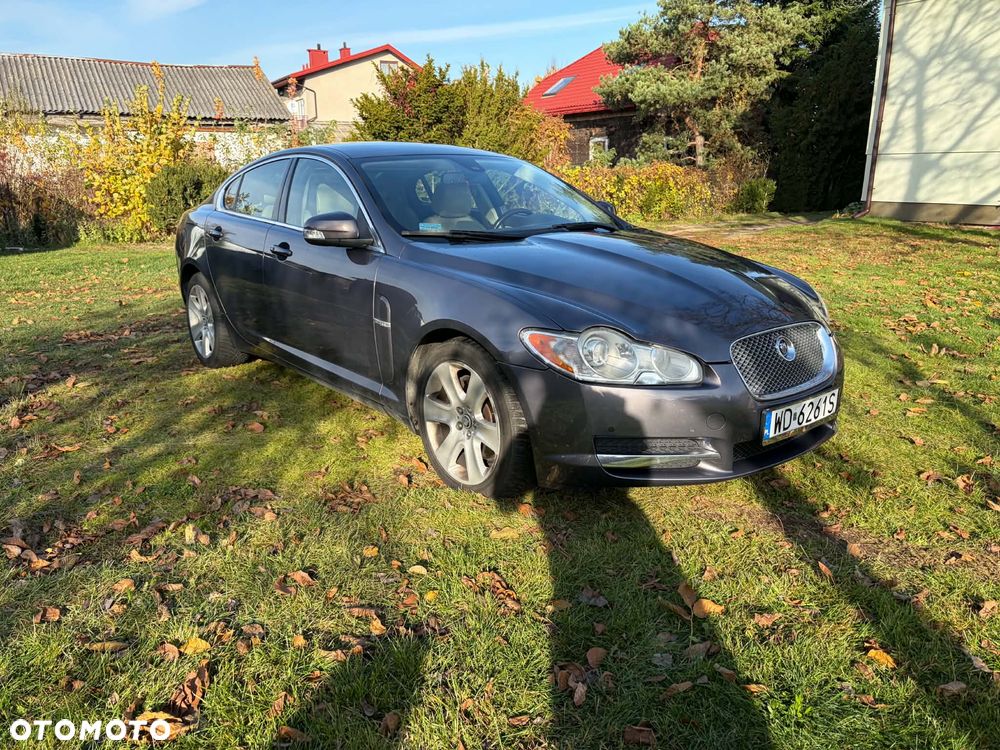Jaguar XF 4.2 V8 Premium Luxury - 3