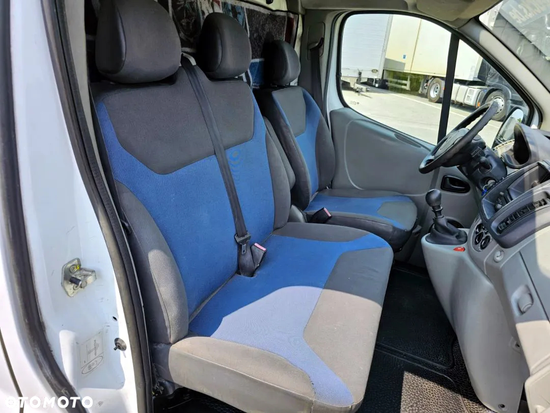 Renault Trafic - 18